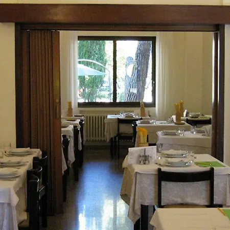 Trieste Otel Senigallia